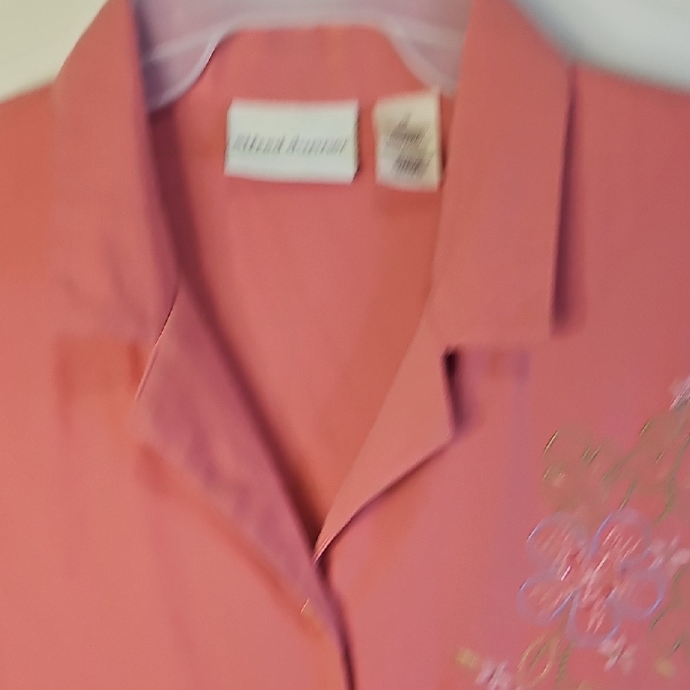 Alfred Dunner Coral Button-Up Blouse Embroidered Size 16 - Picture 4 of 10